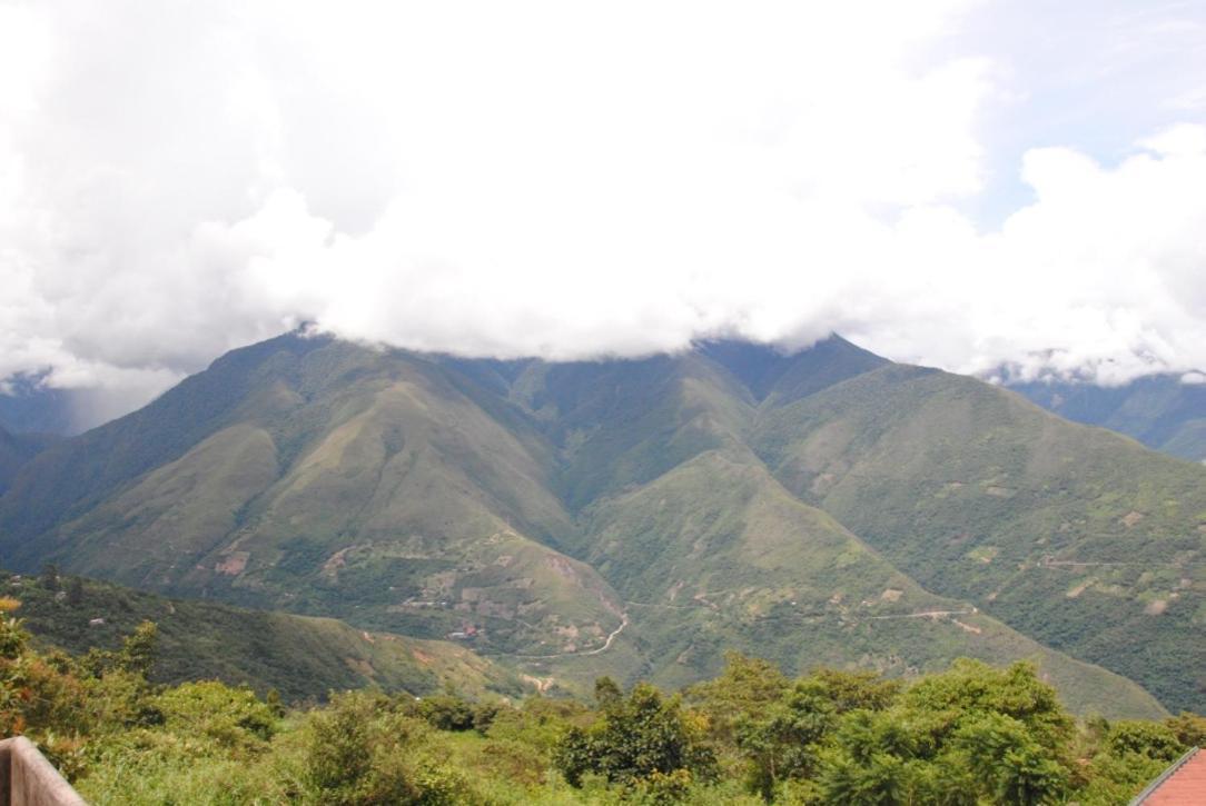 ホテルMontebelo ラパス エクステリア 写真
