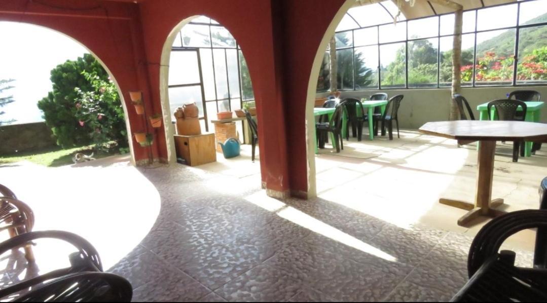 ホテルMontebelo ラパス エクステリア 写真